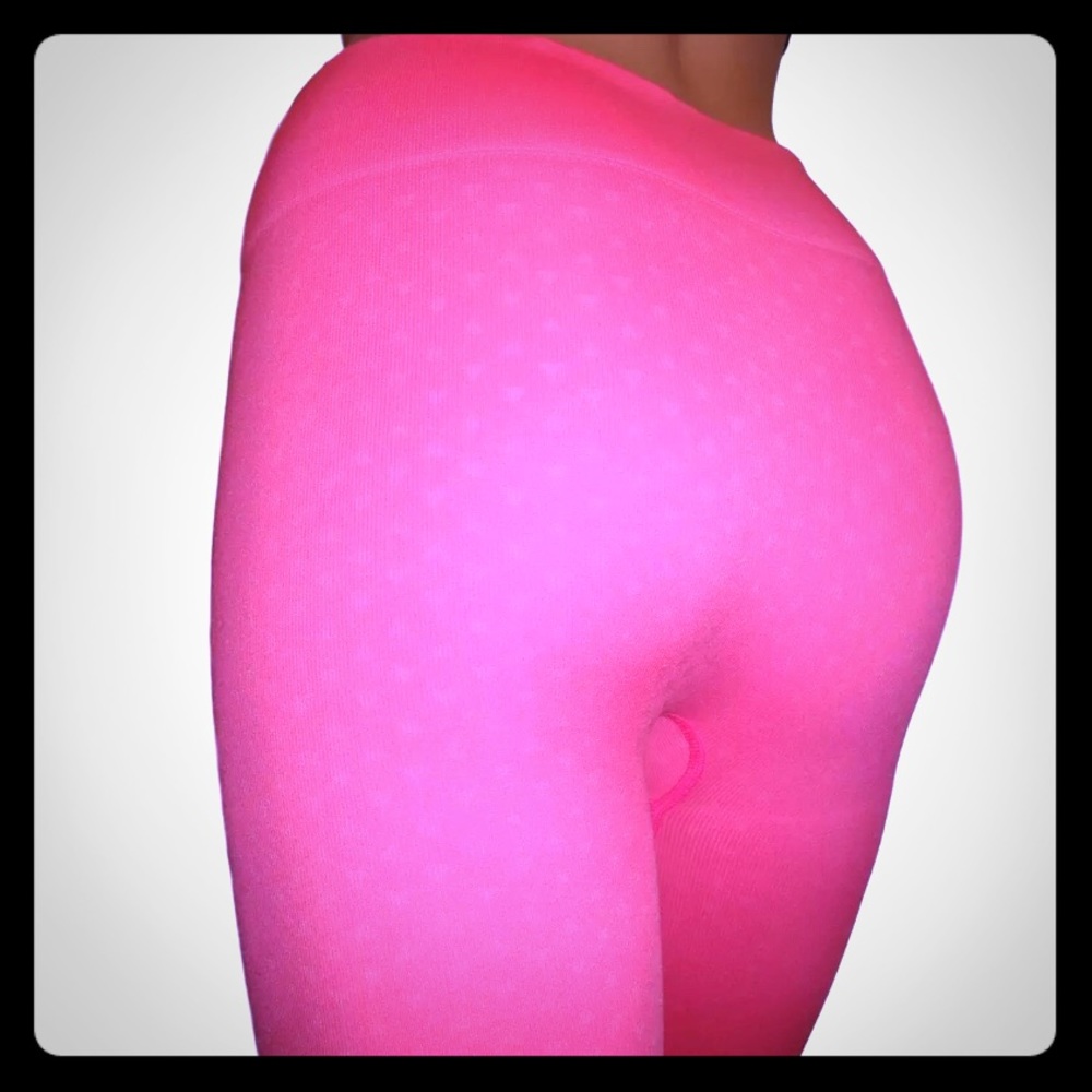 Victoria Secrets Athletic stretched leggings